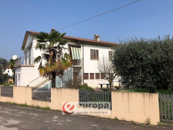 casa indipendente in vendita a Vicenza in zona Anconetta