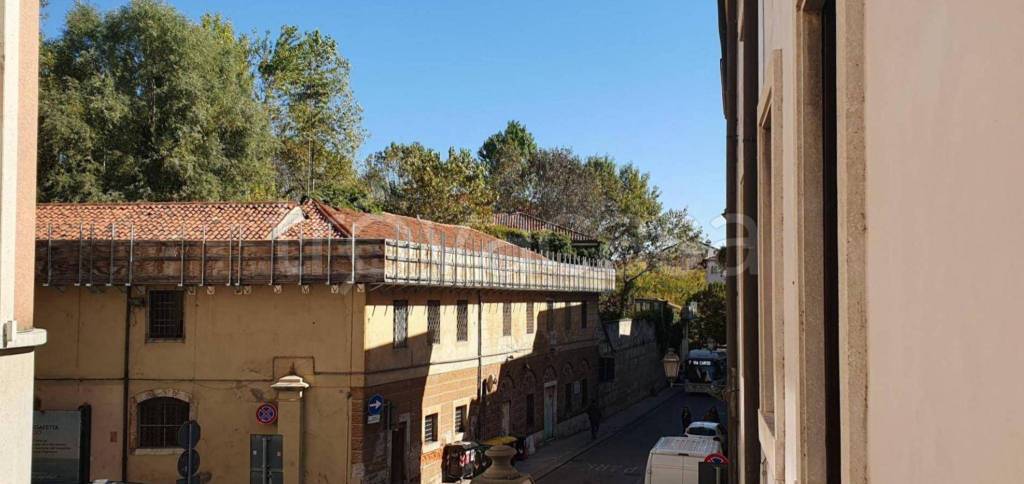 appartamento in vendita a Vicenza in zona Centro Storico