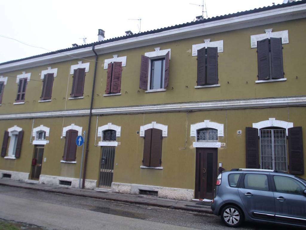 casa indipendente in vendita a Vicenza in zona Ferrovieri