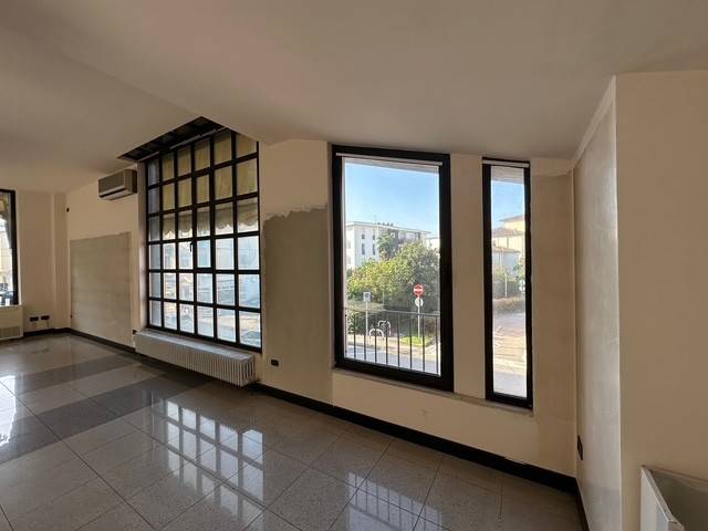 ufficio in vendita a Vicenza in zona Villaggio del Sole