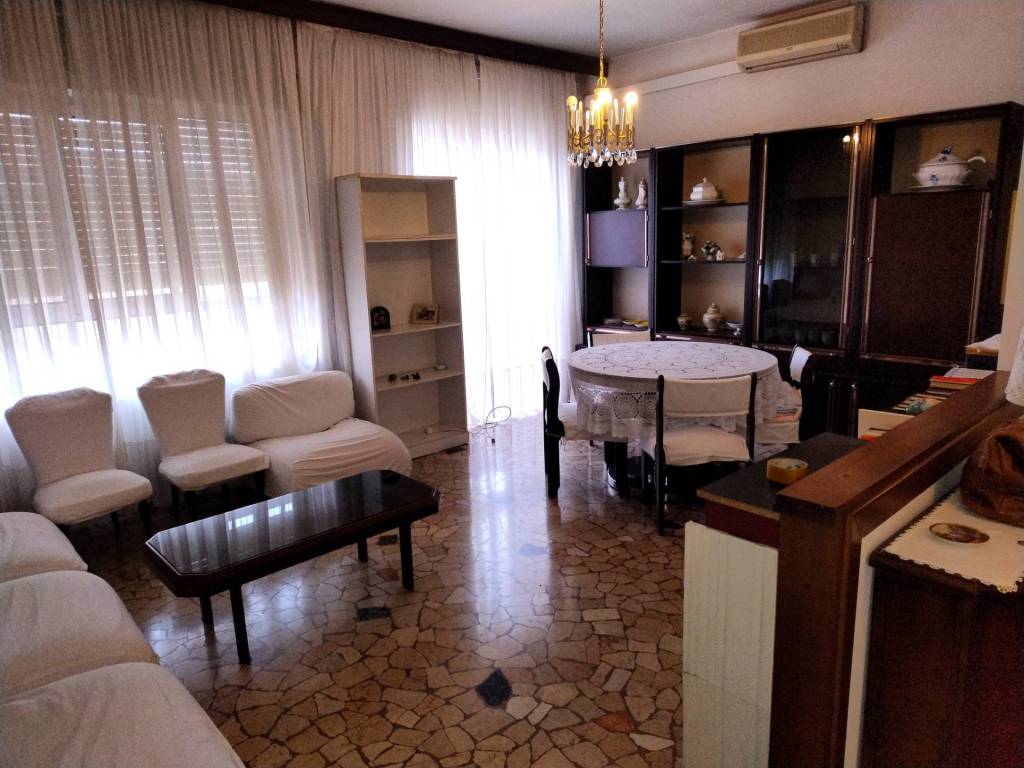 appartamento in vendita a Vicenza in zona Villaggio del Sole