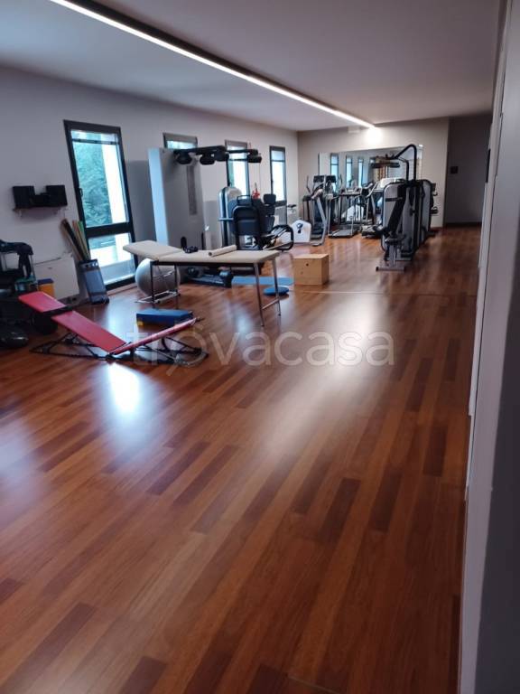 negozio in vendita a Vicenza in zona Cattane