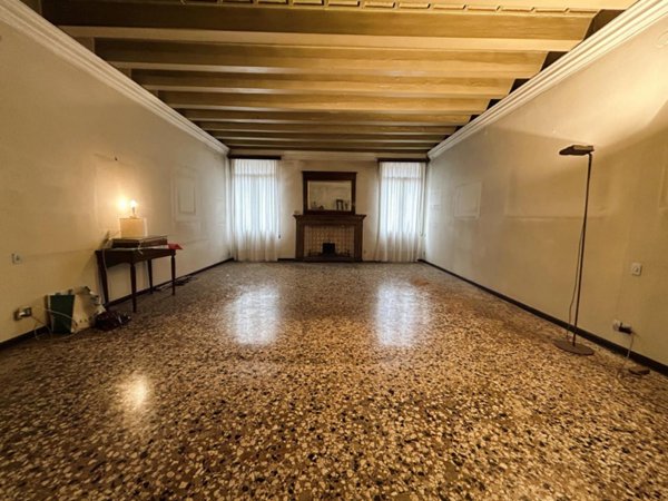 appartamento in vendita a Vicenza in zona Borgo Berga