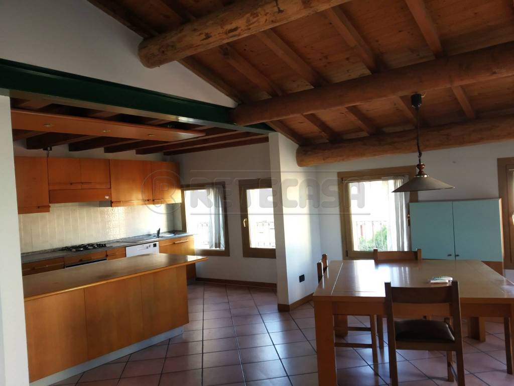 appartamento in vendita a Vicenza in zona San Bortolo/San Paolo