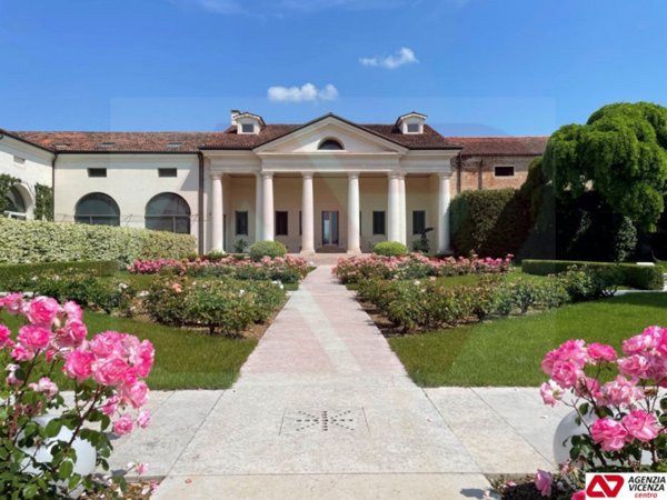 villa in vendita a Vicenza in zona Centro Storico