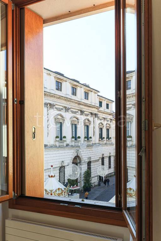 appartamento in vendita a Vicenza in zona Centro Storico