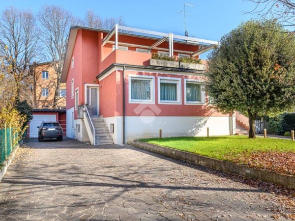 casa indipendente in vendita a Vicenza in zona San Bortolo/San Paolo