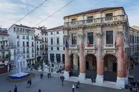 casa semindipendente in vendita a Vicenza in zona Centro Storico