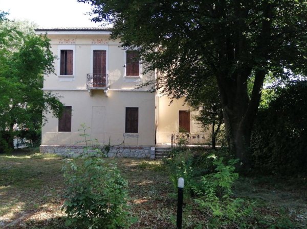 casa indipendente in vendita a Vicenza in zona Monte Berico