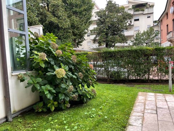 appartamento in vendita a Vicenza in zona Cattane