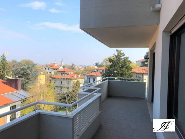 appartamento in vendita a Vicenza in zona Monte Berico