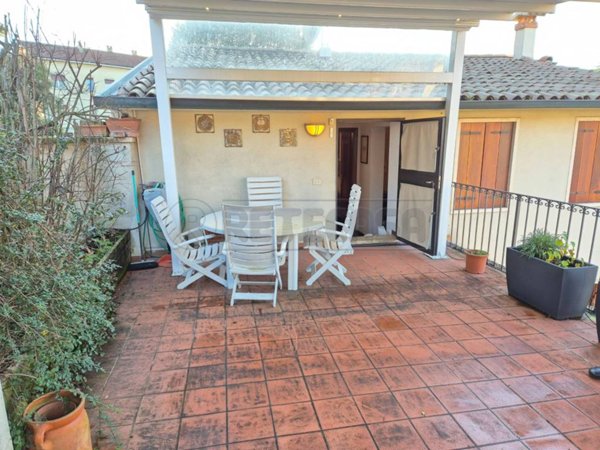 casa indipendente in vendita a Vicenza in zona Borgo Berga