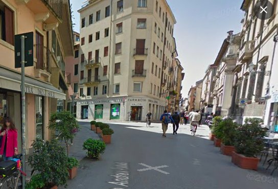 negozio in vendita a Vicenza in zona Centro Storico