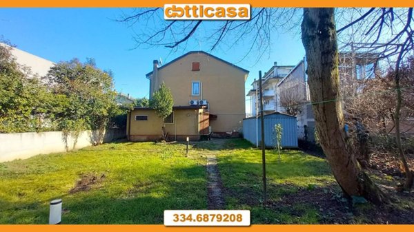 casa indipendente in vendita a Vicenza in zona Sant'Andrea