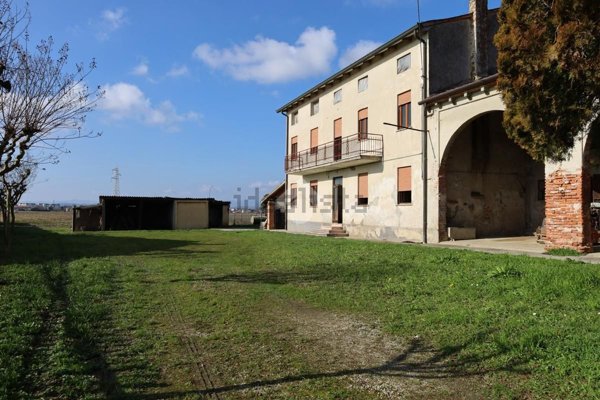 casa indipendente in vendita a Vicenza in zona Bertesina