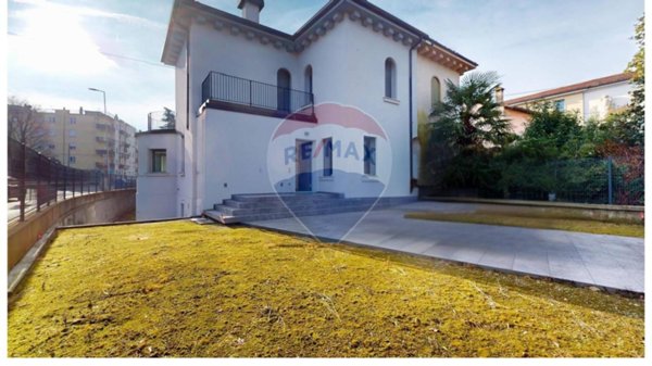 casa indipendente in vendita a Vicenza in zona Centro Storico
