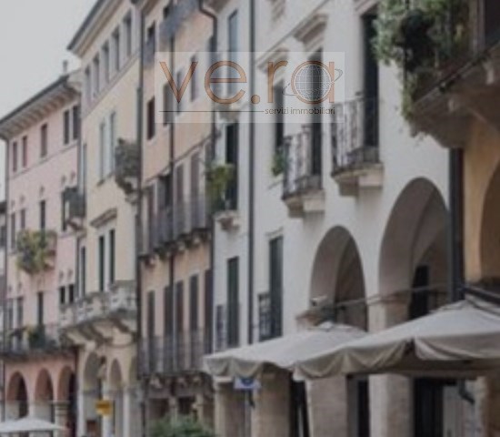 negozio in vendita a Vicenza in zona Centro Storico