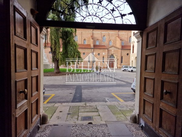 appartamento in vendita a Vicenza in zona Centro Storico