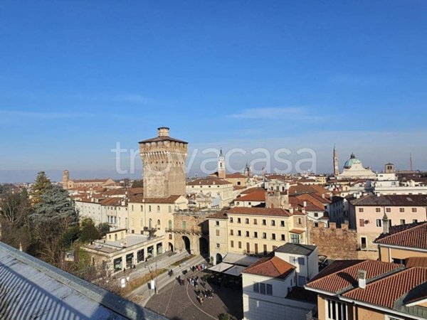appartamento in vendita a Vicenza in zona Centro Storico