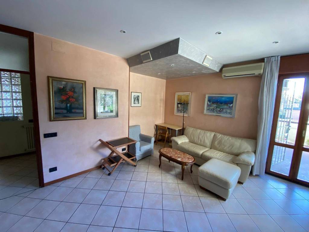 appartamento in vendita a Vicenza in zona Cattane