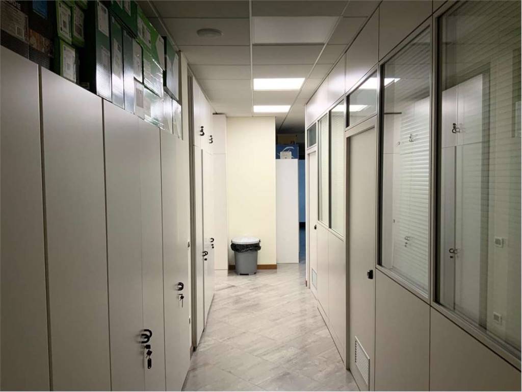 ufficio in vendita a Vicenza in zona Cattane