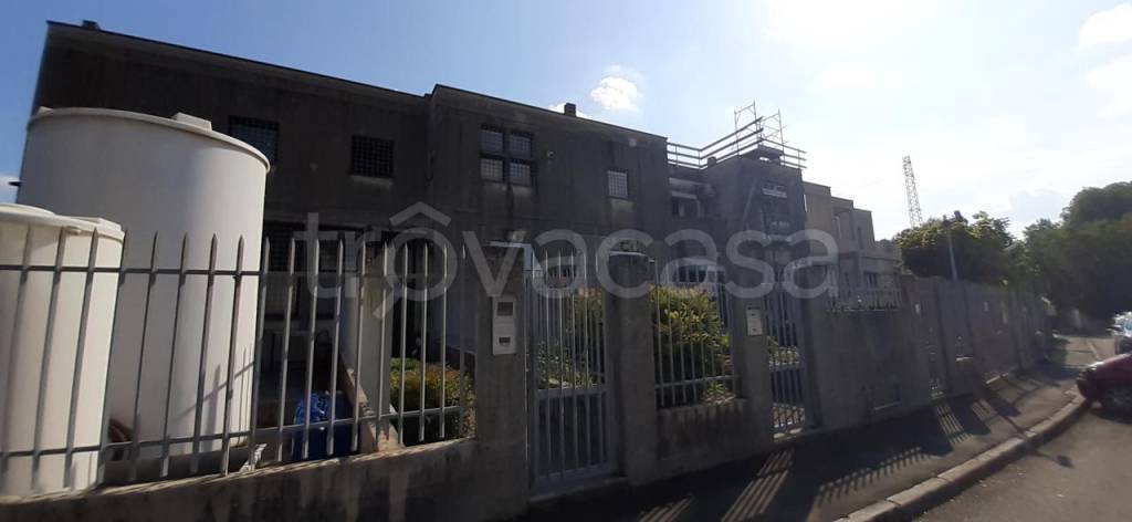 negozio in vendita a Vicenza in zona Saviabona