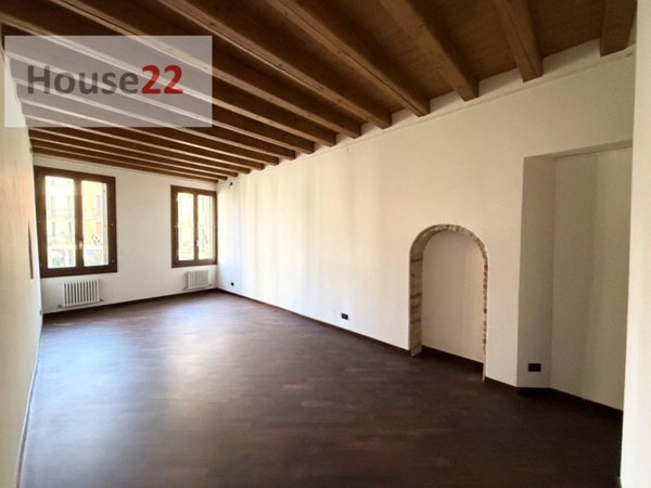 ufficio in vendita a Vicenza in zona Centro Storico