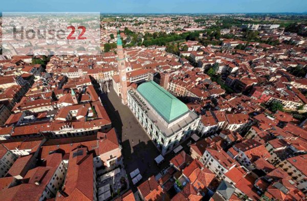 esavano in vendita a Vicenza in zona Centro Storico