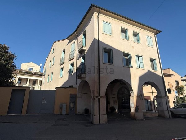 appartamento in vendita a Vicenza in zona Borgo Berga