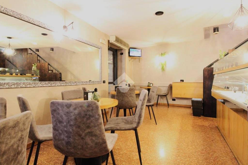negozio in vendita a Vicenza in zona Centro Storico