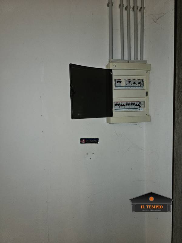 locale di sgombero in vendita a Vicenza in zona Cattane