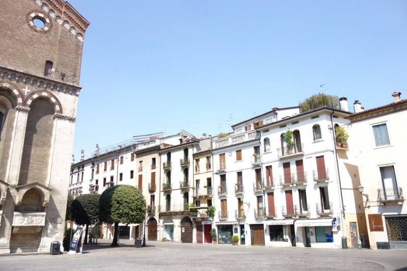 intera palazzina in vendita a Vicenza in zona Centro Storico