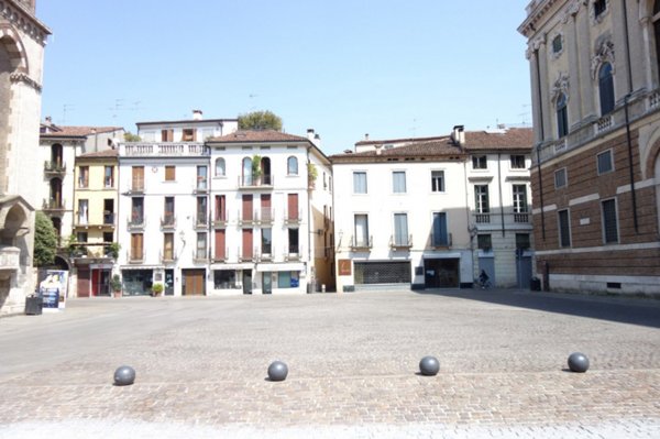appartamento in vendita a Vicenza in zona Centro Storico