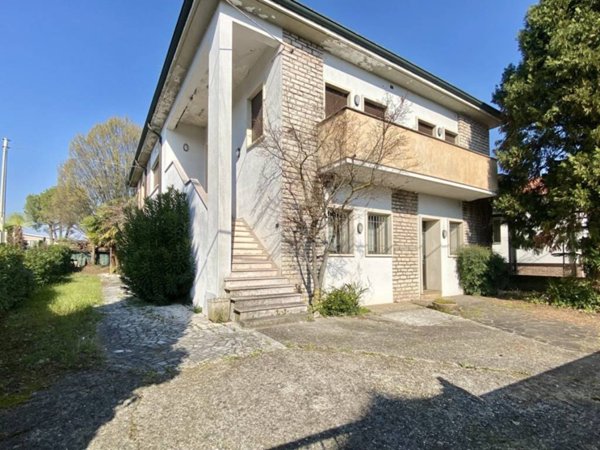 casa indipendente in vendita a Vicenza in zona Sant'Andrea