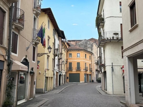 appartamento in vendita a Vicenza in zona Borgo Berga