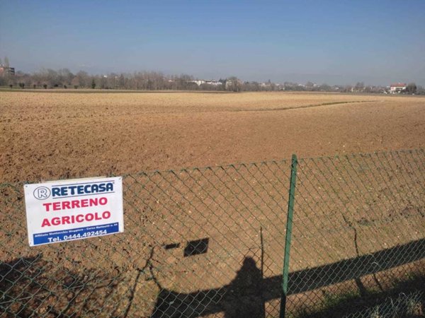 terreno agricolo in vendita a Vicenza in zona Ferrovieri