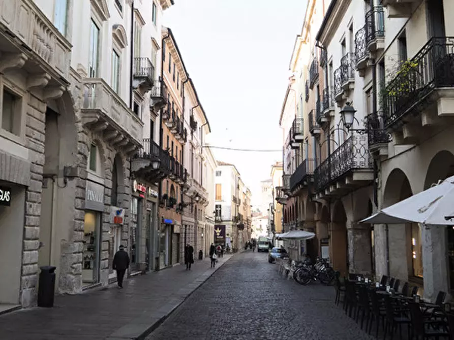 appartamento in vendita a Vicenza in zona Centro Storico