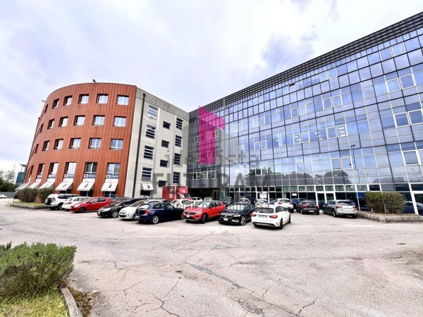 ufficio in vendita a Vicenza in zona San Lazzaro/Pomari