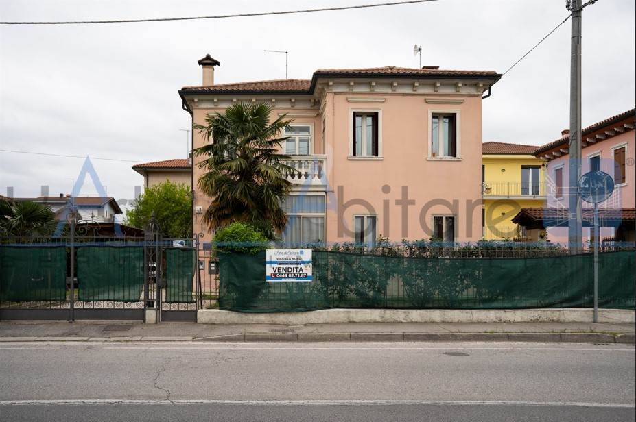 casa indipendente in vendita a Vicenza