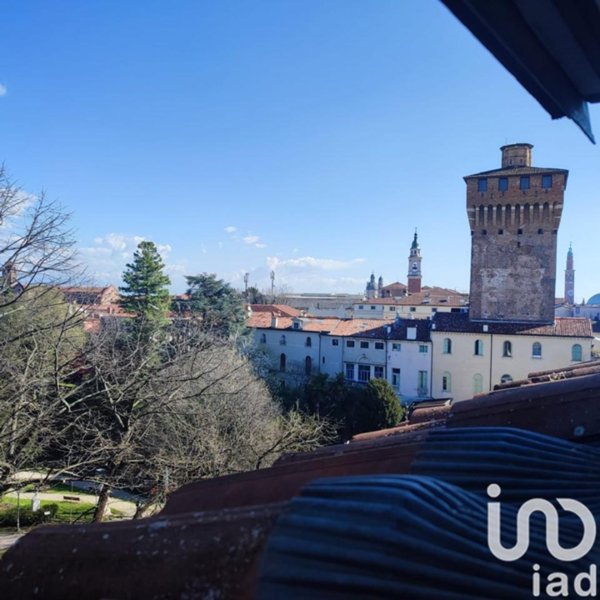 appartamento in vendita a Vicenza in zona Borgo Berga