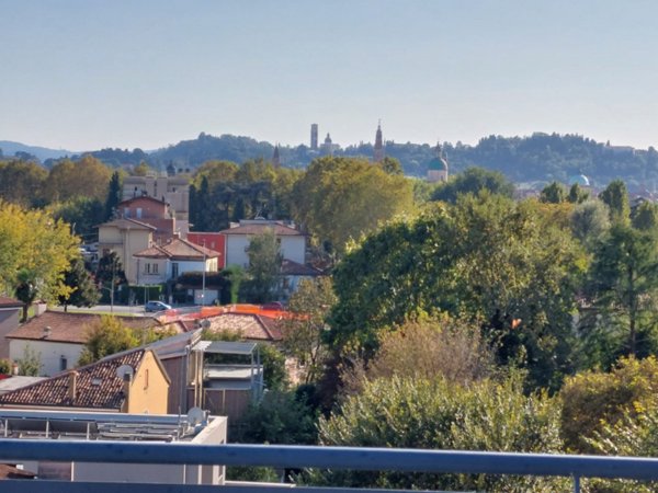 appartamento in vendita a Vicenza in zona San Bortolo/San Paolo