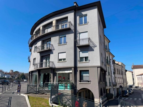 appartamento in vendita a Vicenza in zona Borgo Berga