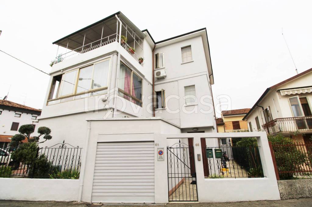 appartamento in vendita a Vicenza in zona Pio X