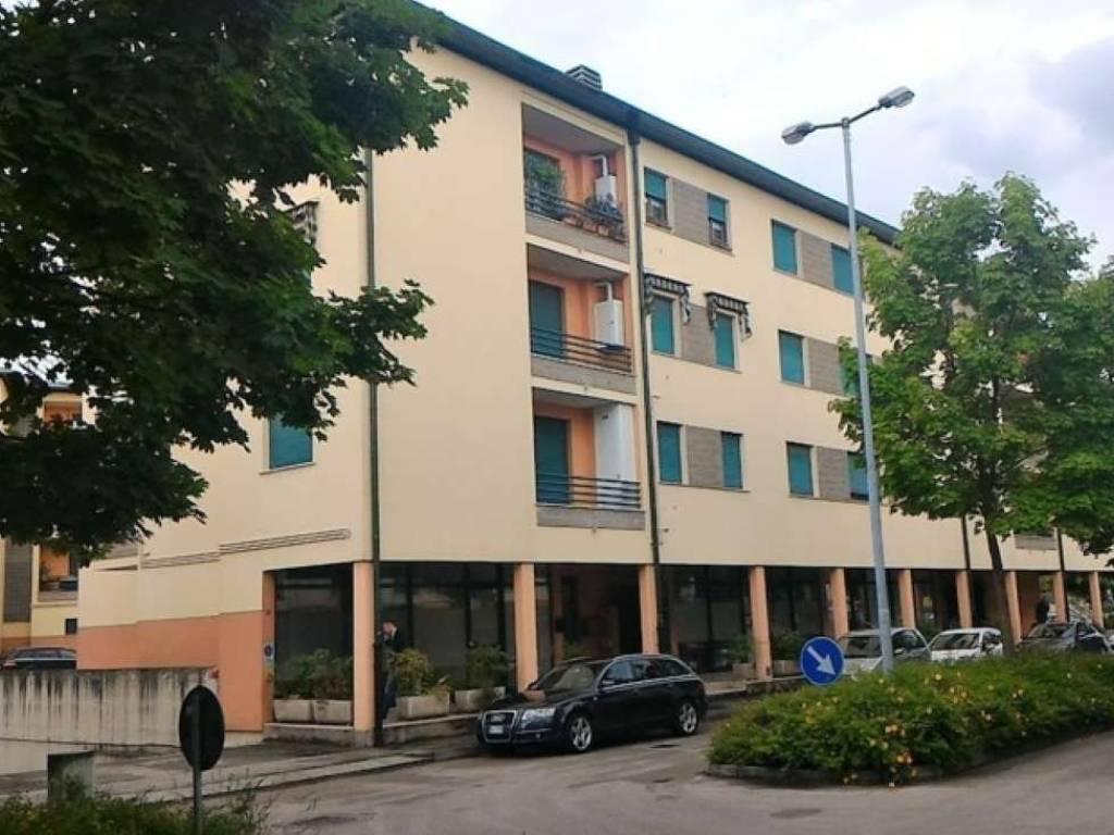ufficio in vendita a Vicenza in zona Monte Berico
