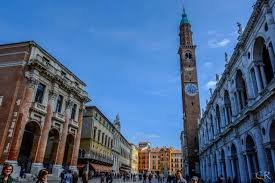 casa indipendente in vendita a Vicenza in zona Centro Storico