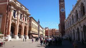 casa indipendente in vendita a Vicenza in zona Centro Storico