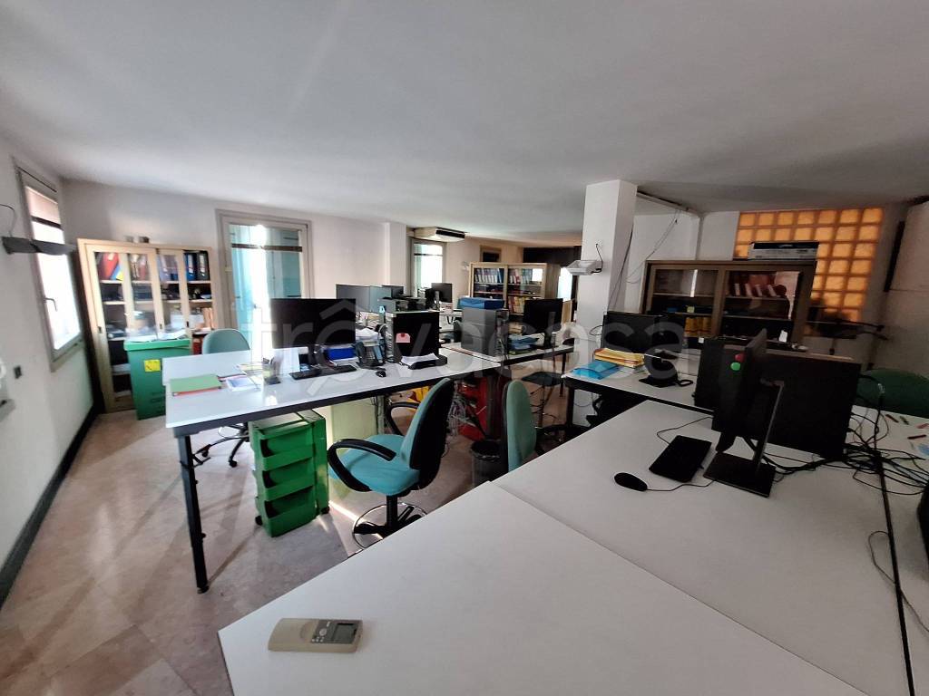 ufficio in vendita a Vicenza in zona Centro Storico