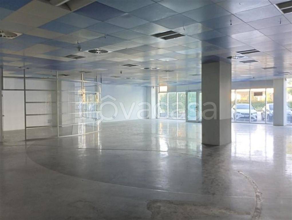 ufficio in vendita a Vicenza in zona San Lazzaro/Pomari