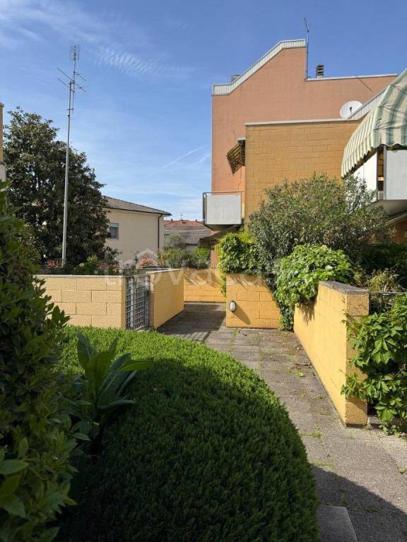 casa indipendente in vendita a Vicenza in zona Bertesina