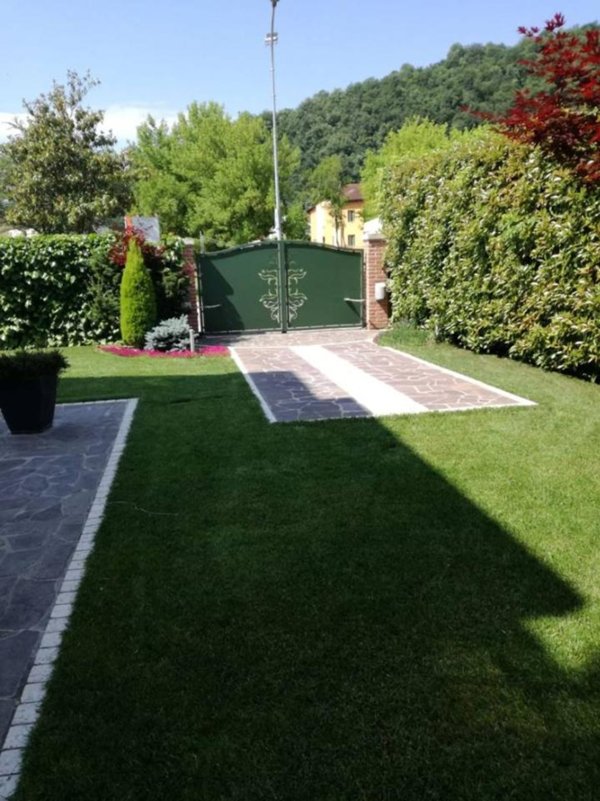 casa indipendente in vendita a Vicenza in zona Gogna